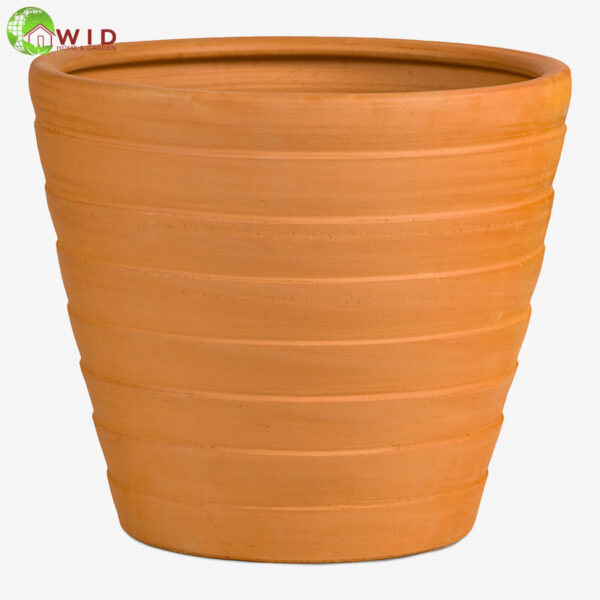 Large garden pots, UK, terracotta